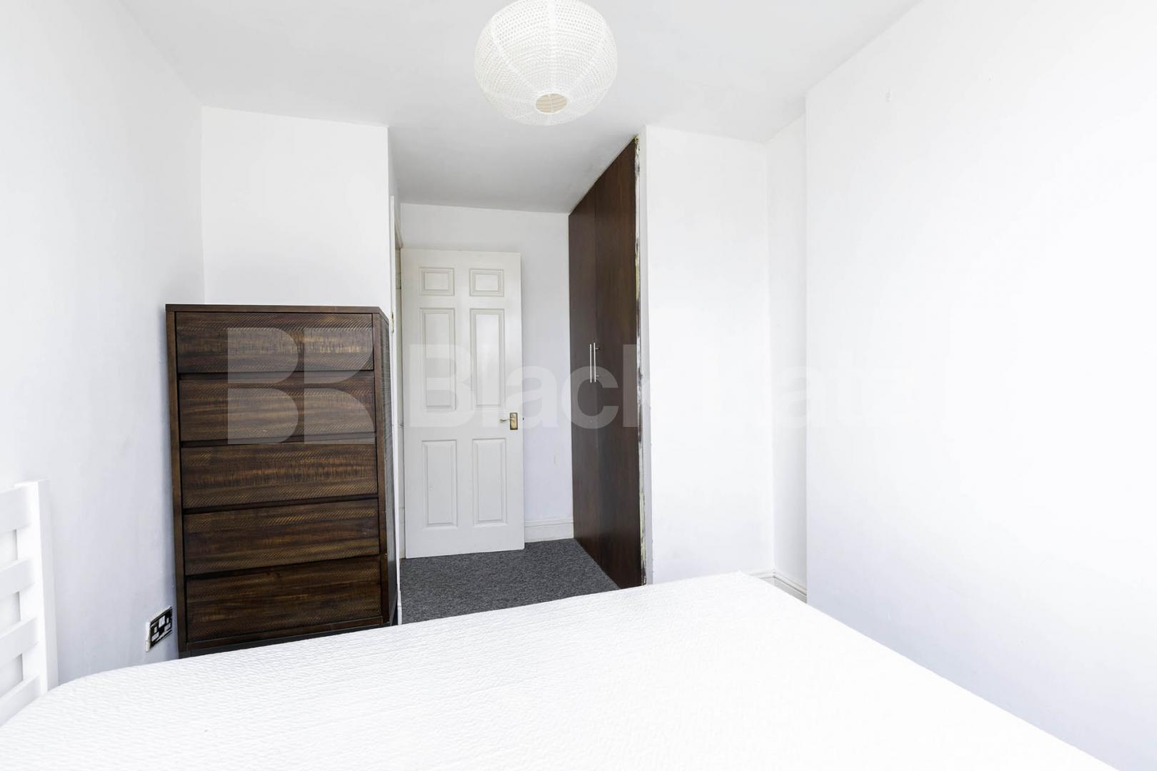 			1 Bedroom, 1 bath, 1 reception Apartment			 Garlinge Road, Kilburn